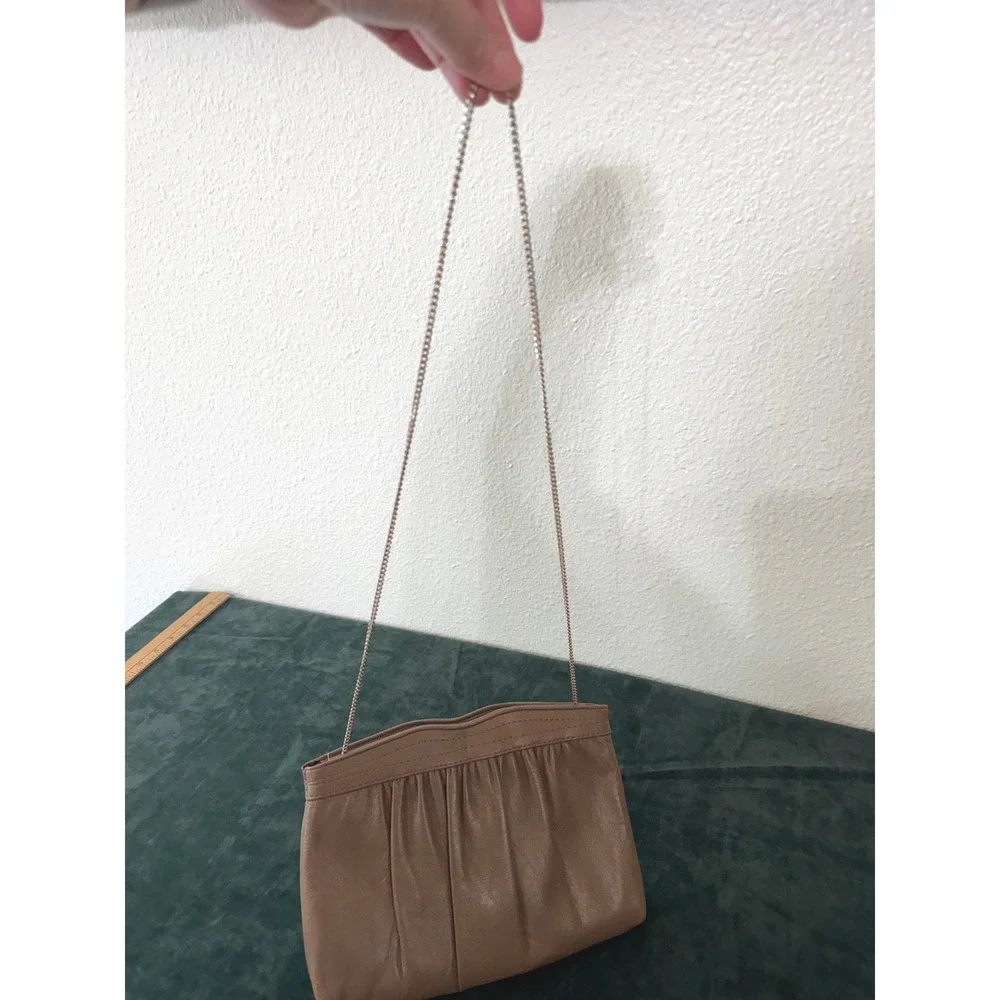 Vintage‎ Clutch Bag Small Tan Leather Pleated Hidden Chain Crossbody Minimal 80s